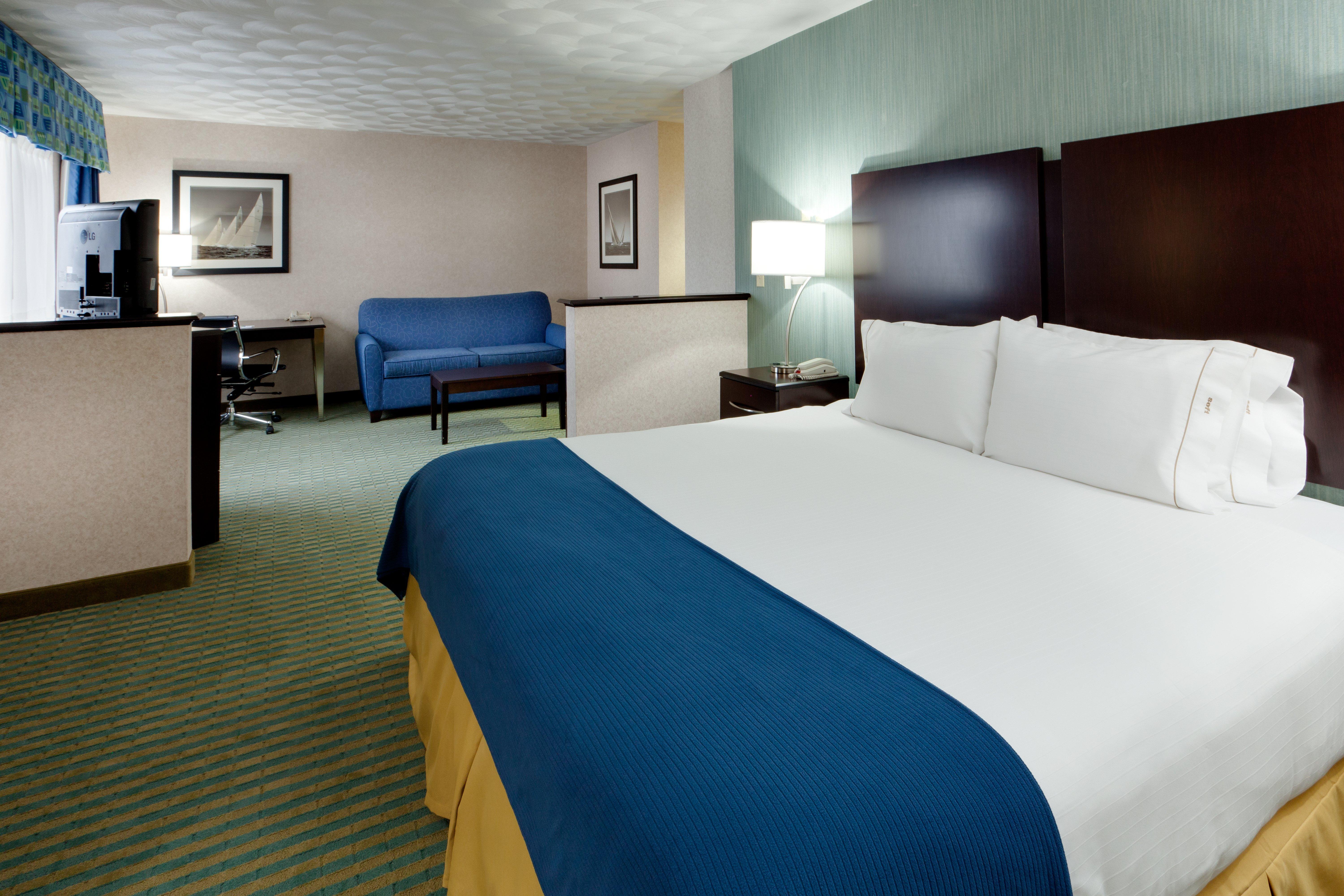 Holiday Inn Express & Suites Smithfield - Providence By Ihg Екстериор снимка