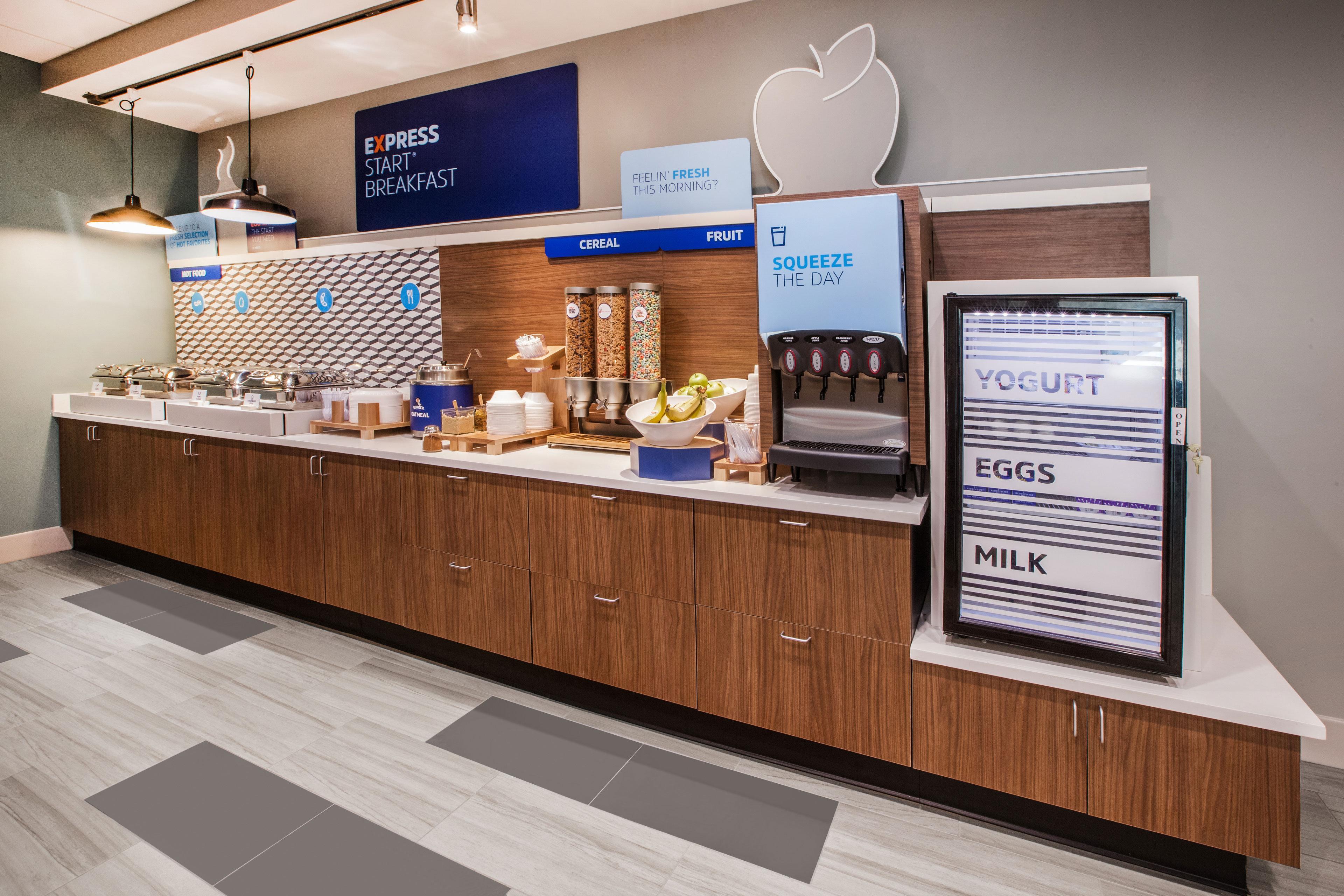 Holiday Inn Express & Suites Smithfield - Providence By Ihg Екстериор снимка