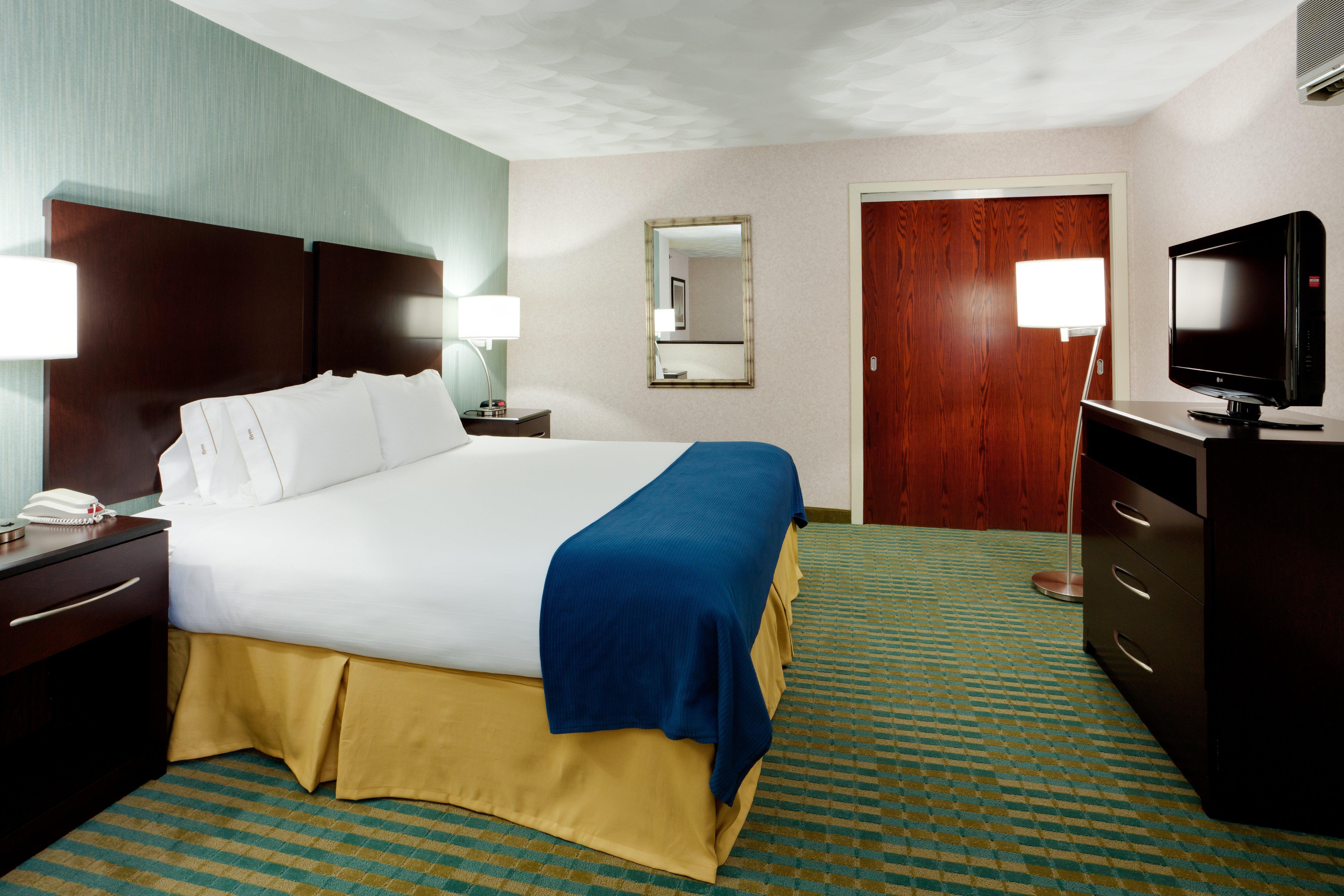 Holiday Inn Express & Suites Smithfield - Providence By Ihg Екстериор снимка
