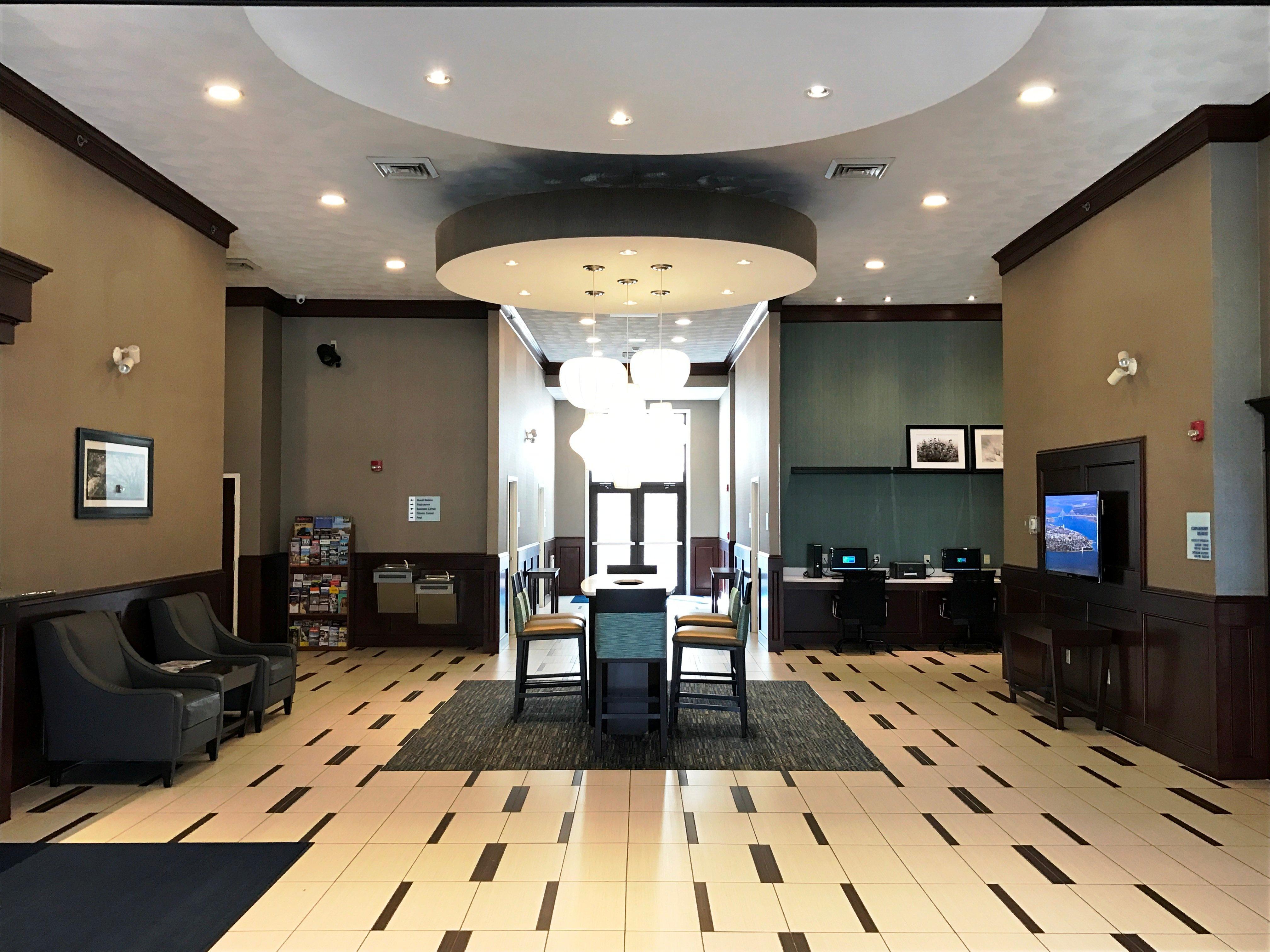 Holiday Inn Express & Suites Smithfield - Providence By Ihg Екстериор снимка