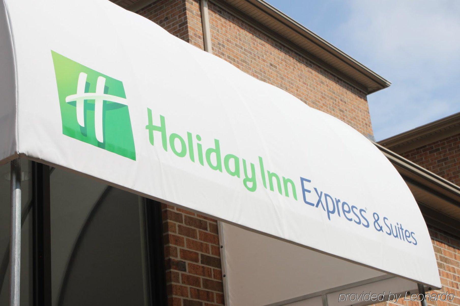 Holiday Inn Express & Suites Smithfield - Providence By Ihg Екстериор снимка